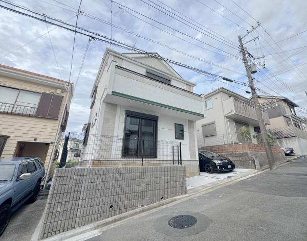 都筑区新築戸建　WIC　パントリー　和室　対面キッチン