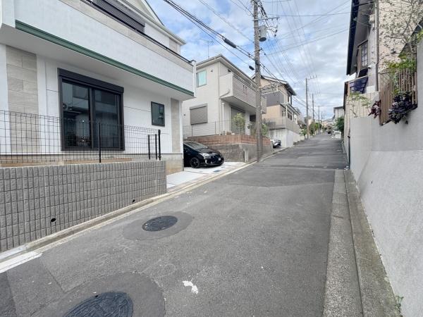 都筑区新築戸建　WIC　パントリー　和室　対面キッチン