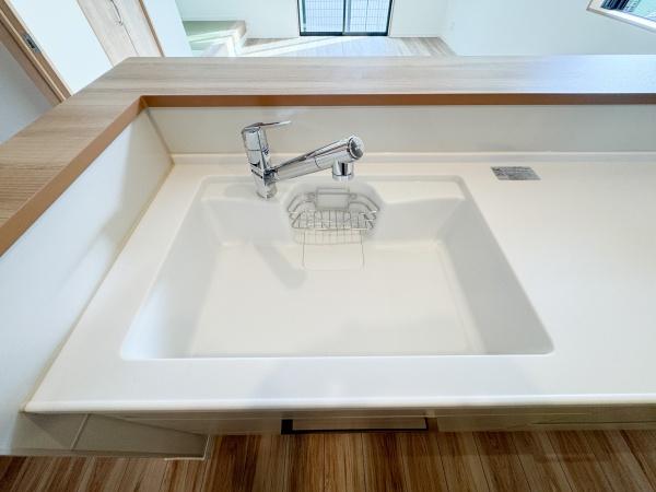 都筑区新築戸建　WIC　パントリー　和室　対面キッチン