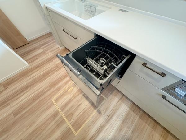 都筑区新築戸建　WIC　パントリー　和室　対面キッチン