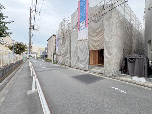 【1号棟】磯子区新築戸建　ビルトイン車庫　対面キッチン