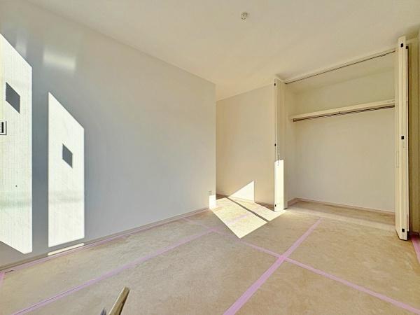 【A号棟】緑区新築戸建ビルトイン車庫ルーバル(洋室)