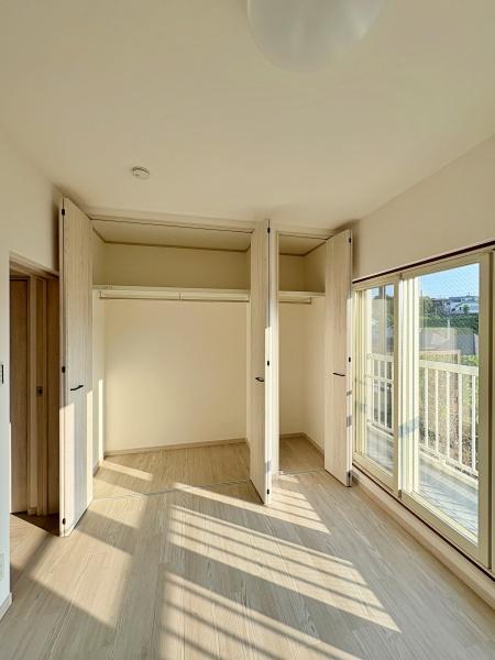 磯子区中古戸建　2台駐車可　パントリー