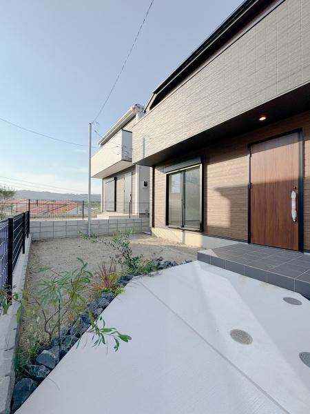 【D号棟】金沢区新築戸建リビング18帖以上