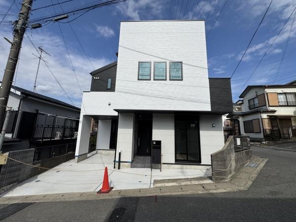 旭区新築戸建リビング19.6帖ロフト