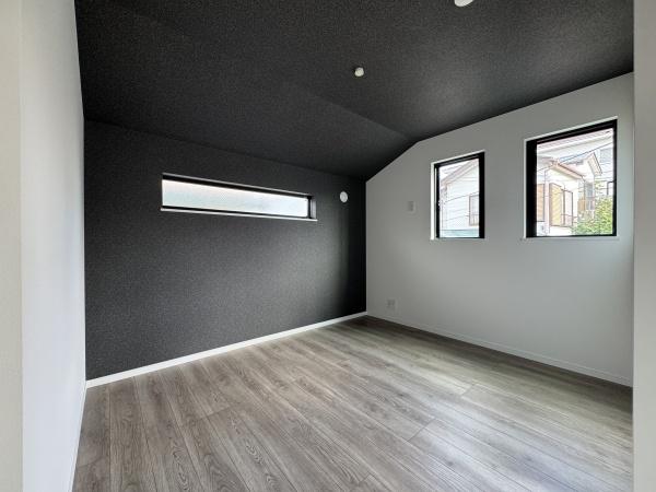 旭区新築戸建リビング19.6帖ロフト