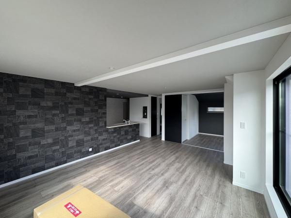 旭区新築戸建リビング19.6帖ロフト