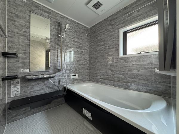 旭区新築戸建リビング19.6帖ロフト