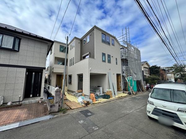 【3号棟】栄区新築戸建ビルトイン車庫納戸