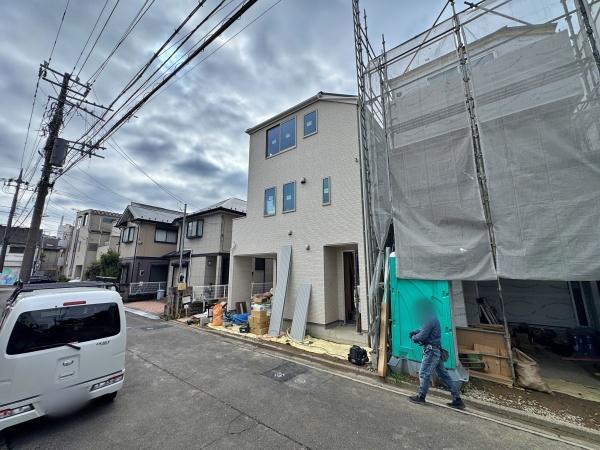 【3号棟】栄区新築戸建ビルトイン車庫納戸