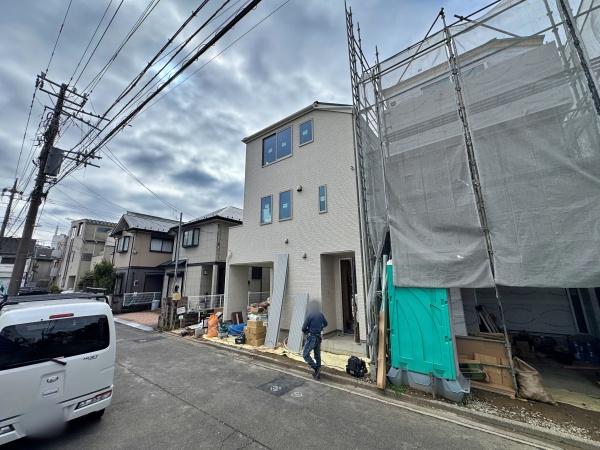 【3号棟】栄区新築戸建ビルトイン車庫納戸