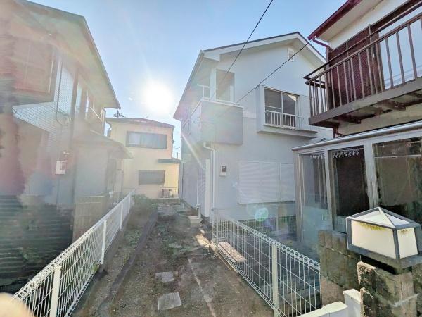 藤沢市中古戸建　庭付き　リフォーム　カースペース