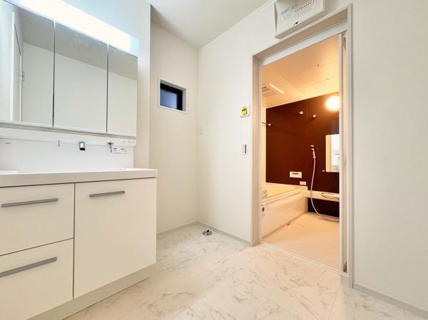 金澤区新築戸建　整形地広々51坪　リビング20帖　陽当り◎