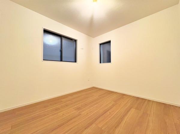 金澤区新築戸建　整形地広々51坪　リビング20帖　陽当り◎