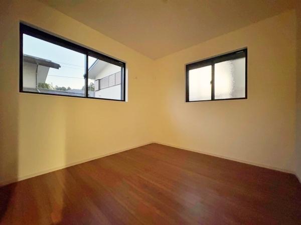 金澤区新築戸建　整形地広々51坪　リビング20帖　陽当り◎