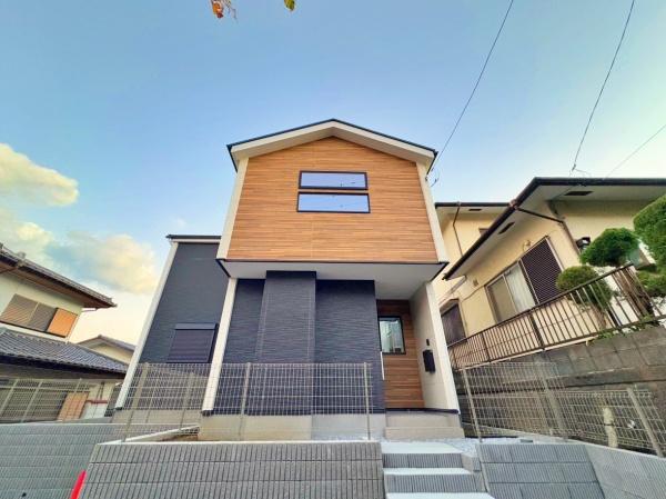 金澤区新築戸建　整形地広々51坪　リビング20帖　陽当り◎