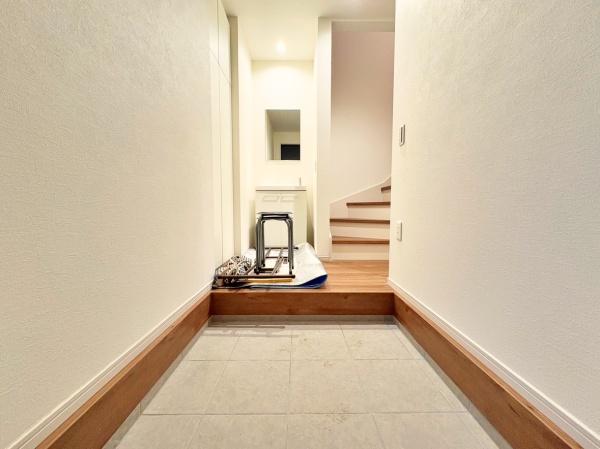 金澤区新築戸建　整形地広々51坪　リビング20帖　陽当り◎