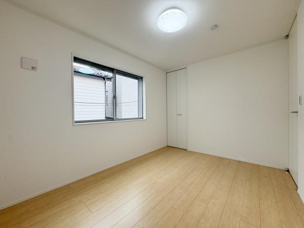 都筑区新築戸建パントリーWIC屋根付きバルコニー