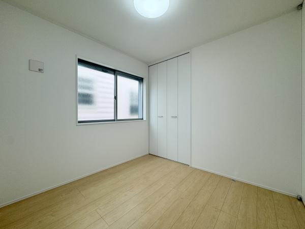 都筑区新築戸建パントリーWIC屋根付きバルコニー