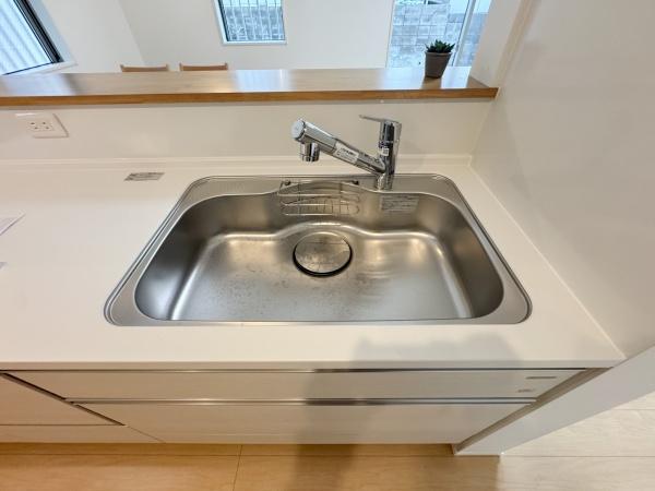 都筑区新築戸建パントリーWIC屋根付きバルコニー