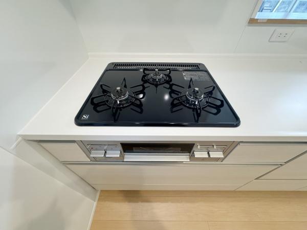 都筑区新築戸建パントリーWIC屋根付きバルコニー