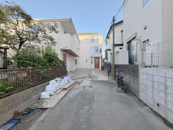 都筑区新築戸建パントリーWIC屋根付きバルコニー