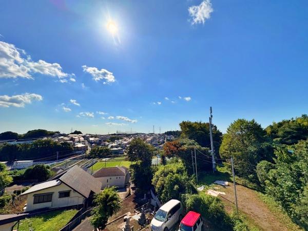 泉区新築戸建角地ルーフバルコニー
