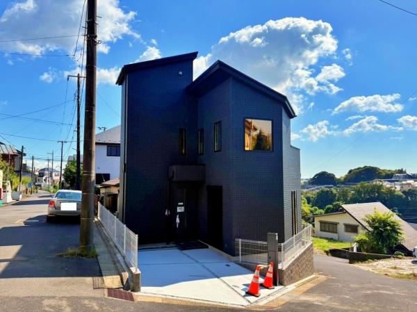 泉区新築戸建角地ルーフバルコニー