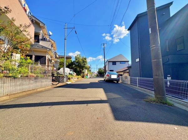 泉区新築戸建角地ルーフバルコニー