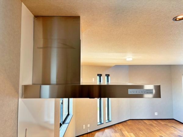 泉区新築戸建角地ルーフバルコニー