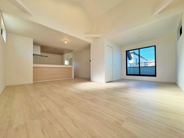 【2号棟】大和市新築戸建2台駐車可床暖房