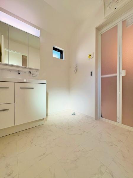 【2号棟】大和市新築戸建2台駐車可床暖房