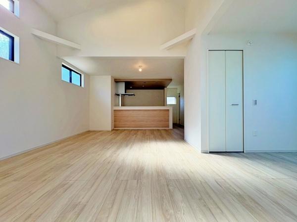 【2号棟】大和市新築戸建2台駐車可床暖房