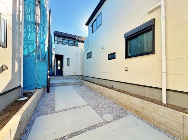 【2号棟】大和市新築戸建2台駐車可床暖房