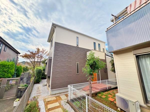 青葉区中古戸建グルニエ各居室収納庭付