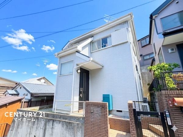 港北区中古戸建駅徒5分吹き抜け