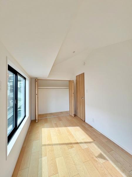 横浜市西区境之谷の新築一戸建