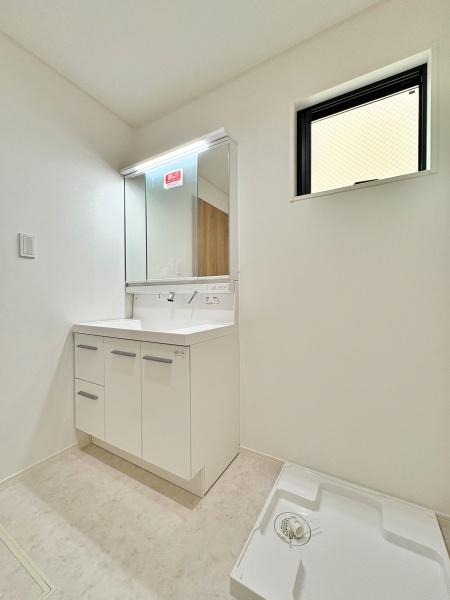 横浜市西区境之谷の新築一戸建