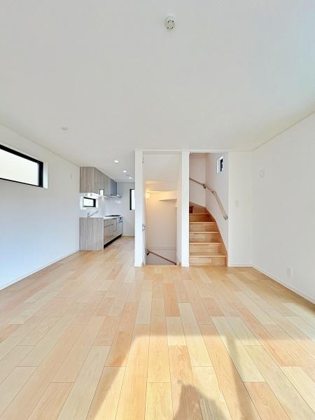 横浜市西区境之谷の新築一戸建