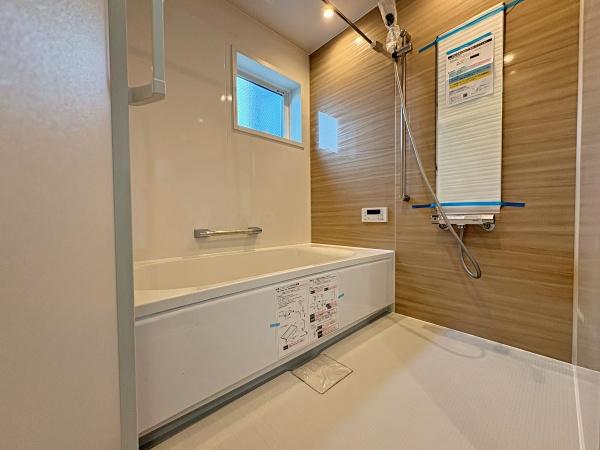 【B号棟】藤沢市新築戸建2台駐車可WICSIC吹抜