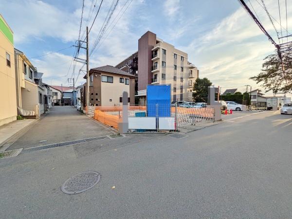 大和市新築戸建2台駐車可吹抜ルーフバルコニー