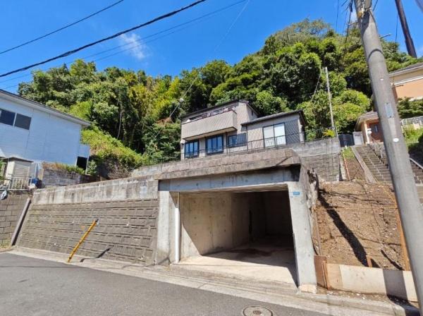 港南区売地建築条件無し更地地下車庫陽当り◎
