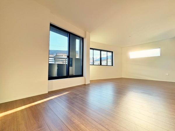 【2号棟】川崎市新築戸建ビルトイン車庫WIC