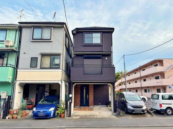 川崎市中古戸建ビルトイン車庫2面バルコニー