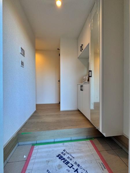 南区新築戸建WICロフトLDK18帖角地