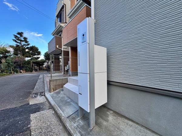 南区新築戸建WICロフトLDK18帖角地