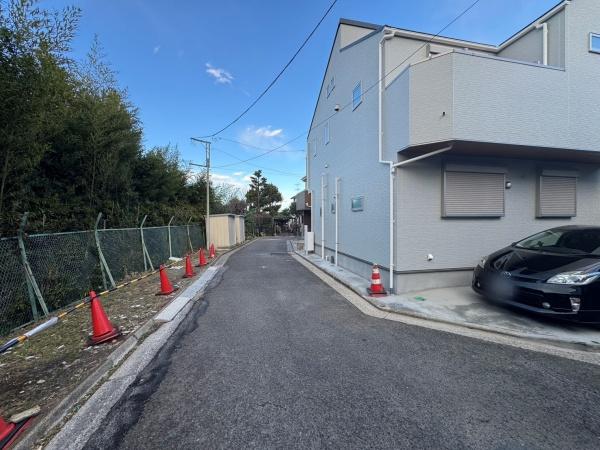 南区新築戸建WICロフトLDK18帖角地