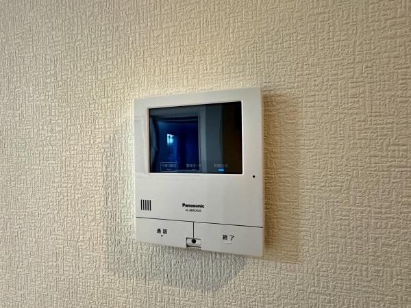 南区新築戸建WICロフトLDK18帖角地