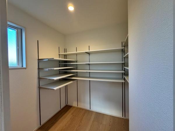 南区新築戸建WICロフトLDK18帖角地