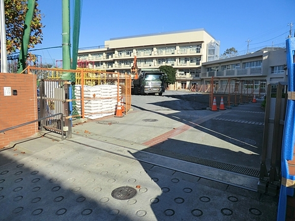 【F号棟】青葉区新築戸建全10棟分譲住宅ルーフバルコニー(横浜市立市ヶ尾小学校)